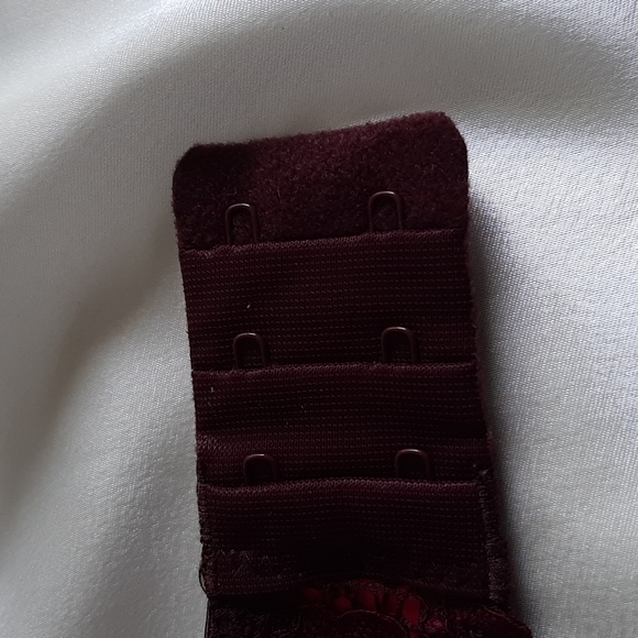 LaSenza Padded underwire lace bra.  Size 36C.  Adjustable straps  Classi… - Picture 7 of 15